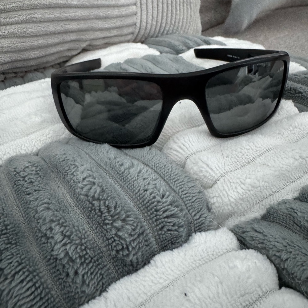 Oakley Black Sunglasses with Case - Picture 2 of 4